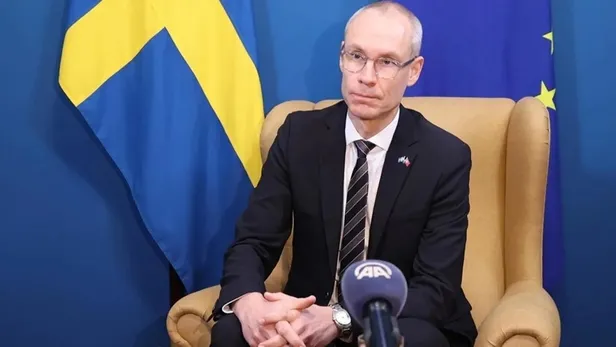 natoya-girmek-isteyen-finlandiyadan-pkk-pacavralarina-yasak-geldi-1670427033658.jpeg NATO'ya girmek isteyen Finlandiya'dan PKK paçavralarına yasak geldi!-9