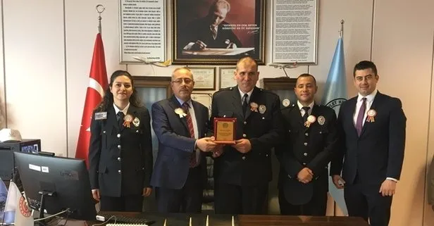 Polis memuru Ömer Gürgür, Erzurum Havalimanı Başmüdürlüğü tarafından plaketle ödüllendirdi