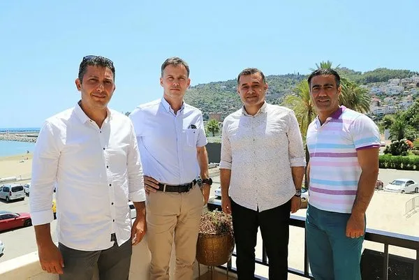 kuzeylilerin-gozu-alanyada-turizm-beldesindeki-calismalar-incelendi-1593089032376.jpg