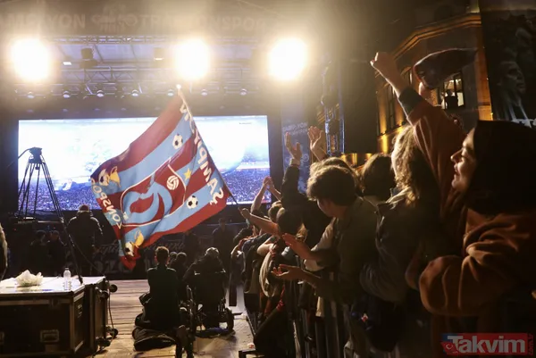 Trabzonspor taraftarı şampiyonluğu kutluyor! Renkli görüntüler... - 19
