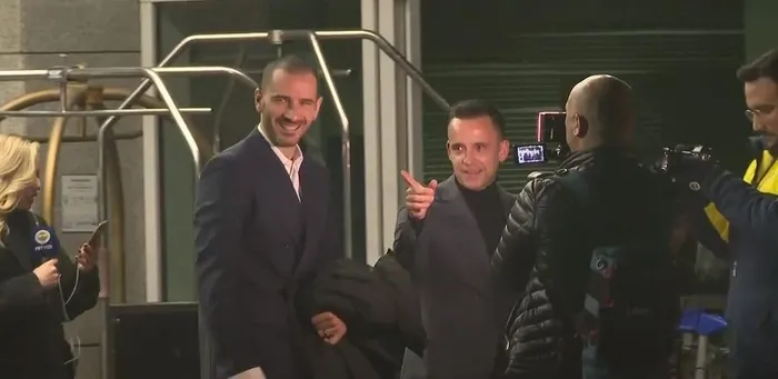 fenerbahcenin-yeni-transferi-bonucci-istanbulda-1704901699329.jpeg Fenerbahçe'nin yeni transferi Bonucci İstanbul'da-1