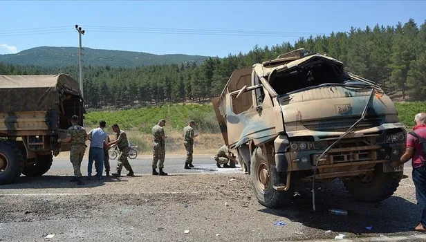 Gaziantep'te askeri araç devrildi: 2 yaralı