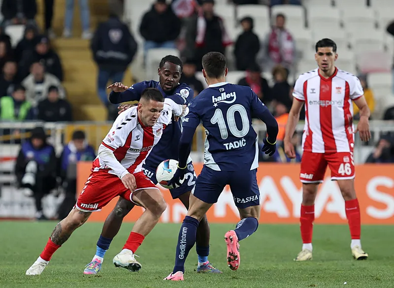 Fenerbahçe'den flaş transfer! Orta sahanın yeni yıldızı olacak - 10