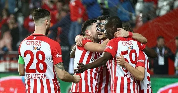 Antalyaspor'dan kritik galibiyet