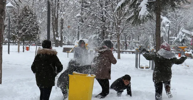 Bu sene kar yağacak mı? TARİH VERİLDİ: Her yer bembeyaz örtü gibi olacak! İşte İstanbul kar yağışı tarihi!