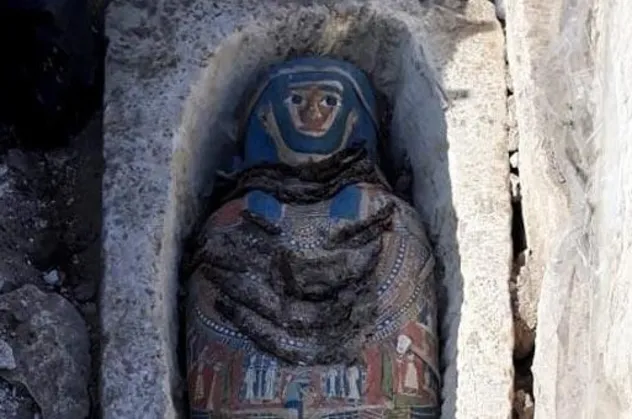 Mısır'da tam 3 bin yıl öncesine ait 8 tane mumya bulundu
