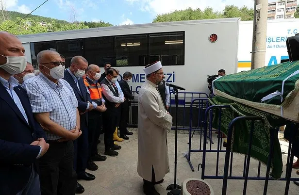 Selde hayatını kaybedenlere veda! Başkan Erdoğan cenaze namazına bizzat katıldı-2