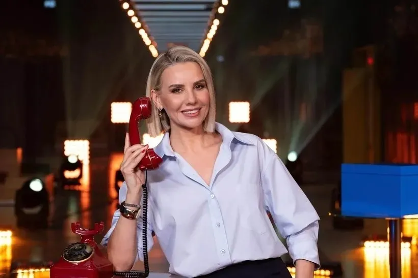 1779959579562.jpeg “Var Mısın Yok Musun” Esra Erol’un sunumuyla atv ekranlarında! 5 milyon liralık dev ödül için ilk kutu bu akşam açılıyor-2