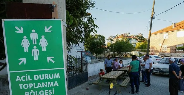 Ege'de 8 saatte 114 deprem oldu