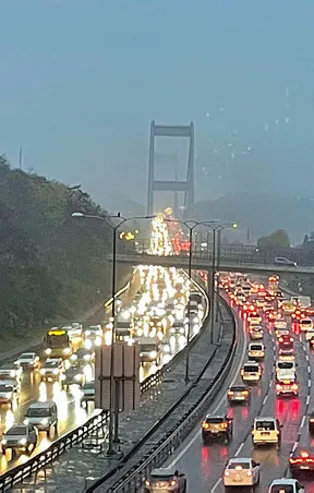 İstanbullular dikkat! Fatih Sultan Mehmet Köprüsü çalışma nedeniyle kısmen trafiğe kapatılacak