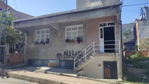 uzaklastirma-kararina-aldirmadi-1-olu-1-yarali-1664633733982.jpg Uzaklaştırma kararına aldırmadı: 1 ölü, 1 yaralı-5