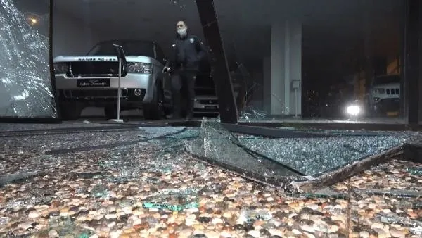 Bursa'da 500 bin TL'lik lüks otomobili hırsızlığı kamerada-3