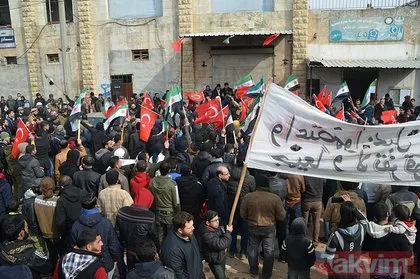 İdlib’de Türkiye’ye destek gösterisi: Türk kardeşlerimiz hoş geldiler