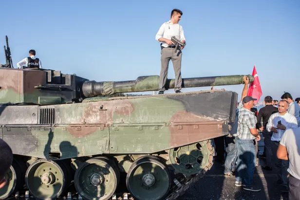 İşte dakika dakika 15 Temmuz’da yaşananlar! İhanet ve diriliş