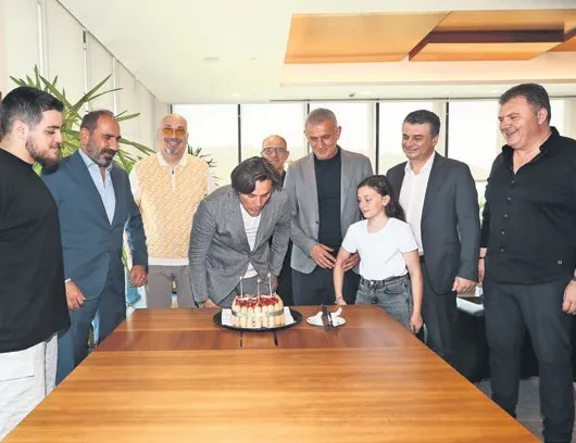 Montella’ya doğum günü sürprizi