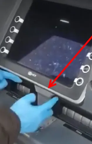 ATM'den para çekerken bu tuzağa dikkat edin!