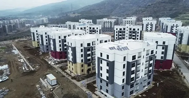 Deprem bölgesinde 3 il için yeni sözleşme! Yıl sonuna kadar 200 bin konut depremzedelere teslim edilecek