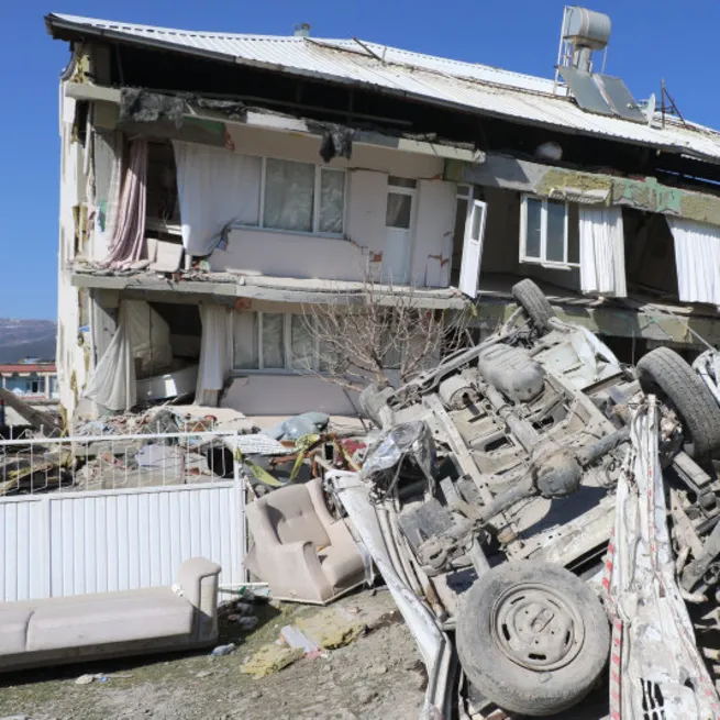 Asrın felaketinde bilanço ağır! İl il hasar tespit çalışması: 61 bin bina acil yıkılmalı!