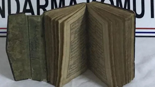 Kilis'te ele geçirildi! Ali Şir Nevai'nin el yazması kitabı...-1