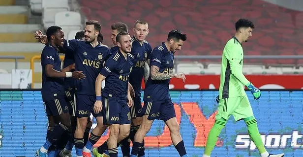 Konyaspor - Fenerbahçe maçında Attila Szalai ve Osayi Samuel siftah yaptı