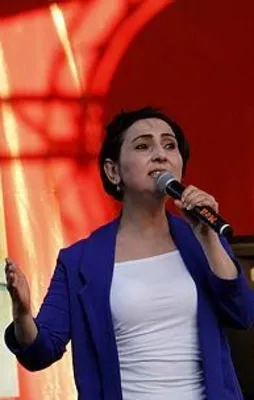 HDP'li Yüksekdağ'ın vekilliği düşürüldü