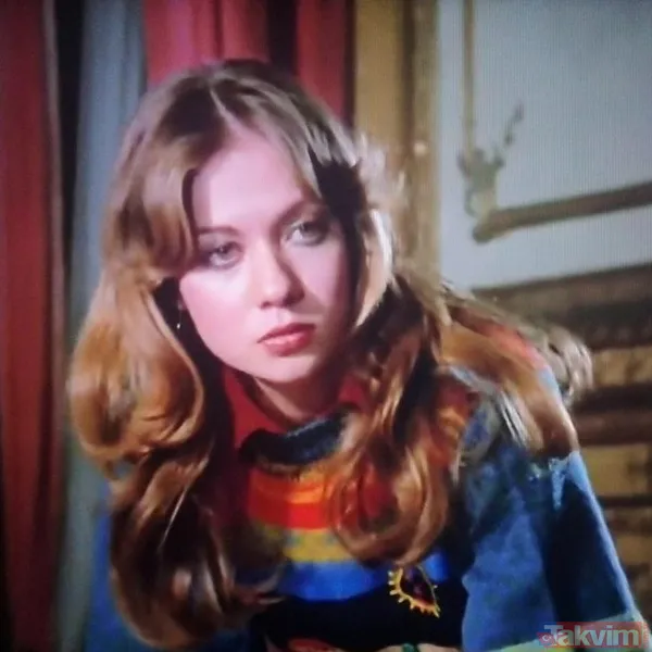 67’lik Yeşilçam yıldızı görenleri kıskandırdı! Bizim Aile’nin Alev’i Itır Esen’in son haline bakın! “Hala çok güzelsiniz” - 4