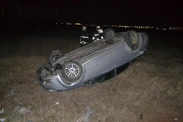 alkollu-surucu-takla-atan-otomobilden-burnu-bile-kanamadan-cikti-1667852501303.jpg Alkollü sürücü takla atan otomobilden burnu bile kanamadan çıktı-3