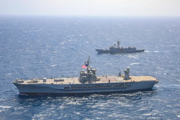 soykirimin-ortagi-abd-katil-israil-icin-6-filo-komuta-kontrol-gemisi-uss-mount-whitneyi-dogu-akdenize-gonderiy-1697647783143.jpeg Soykırımın ortağı ABD, katil İsrail için 6. Filo komuta-kontrol gemisi USS Mount Whitney'i Doğu Akdeniz'e gönderiyor-4