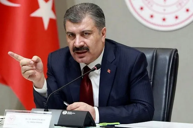 Sağlık Bakanı Fahrettin Koca koronavirüse yakalanan doktorun mesajını paylaştı: Maske bile yetmiyor