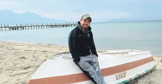 Hande Erçel’i Instagram’dan silen Murat Dalkılıç deniz kenarında sakinleşiyor