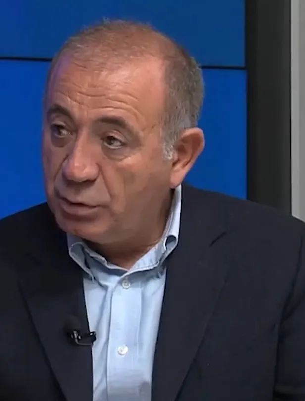 chpli-gursel-tekinden-itiraf-hdp-heyeti-chpyi-korumak-icin-tek-basina-basin-toplantisi-yapti-1633886009583.jpg CHP'li Gürsel Tekin'den itiraf: HDP heyeti CHP'yi korumak için tek başına basın toplantısı yaptı-4