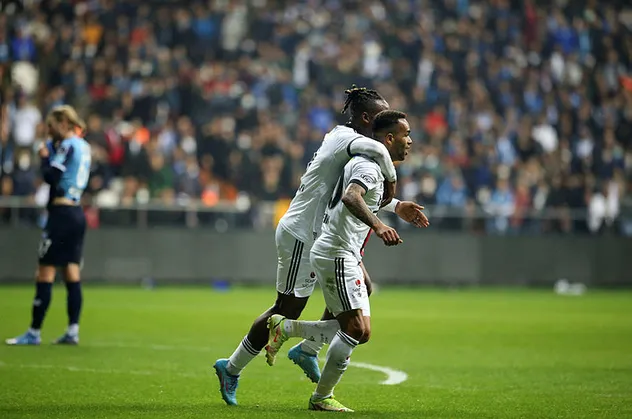 Beşiktaş'ta Alex Teixeira çıkmazı! Kartal fedakarlık istedi Brezilyalı isim Çin'in radarına girdi