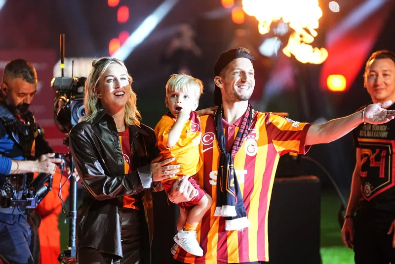 Mertens Galatasaray'dan ayrılacak mı? Resmen açıkladı - 5