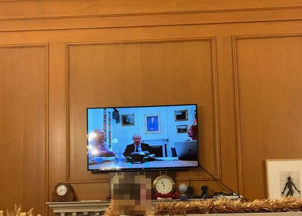 son-dakika-ingilterenin-konustugu-skandal-boris-johnson-kovid-19-kisitlamalarini-ihlal-etti-bizi-tekrar-aptal-yerine-koyuyor-1639292926615.jpg SON DAKİKA: İngiltere'nin konuştuğu skandal: Boris Johnson Kovid-19 kısıtlamalarını ihlal etti! 'Bizi tekrar aptal yerine koyuyor'-5