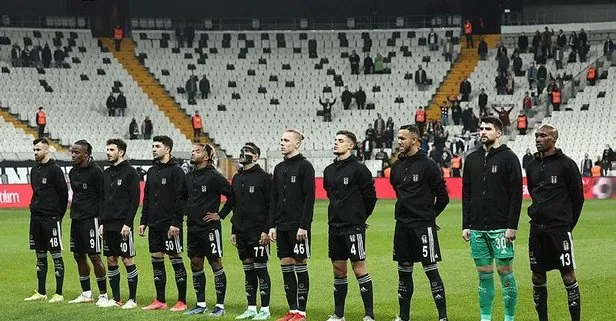 Son dakika: Süper Kupa öncesi Beşiktaş’ta bir futbolcunun Kovid-19 testi pozitif çıktı