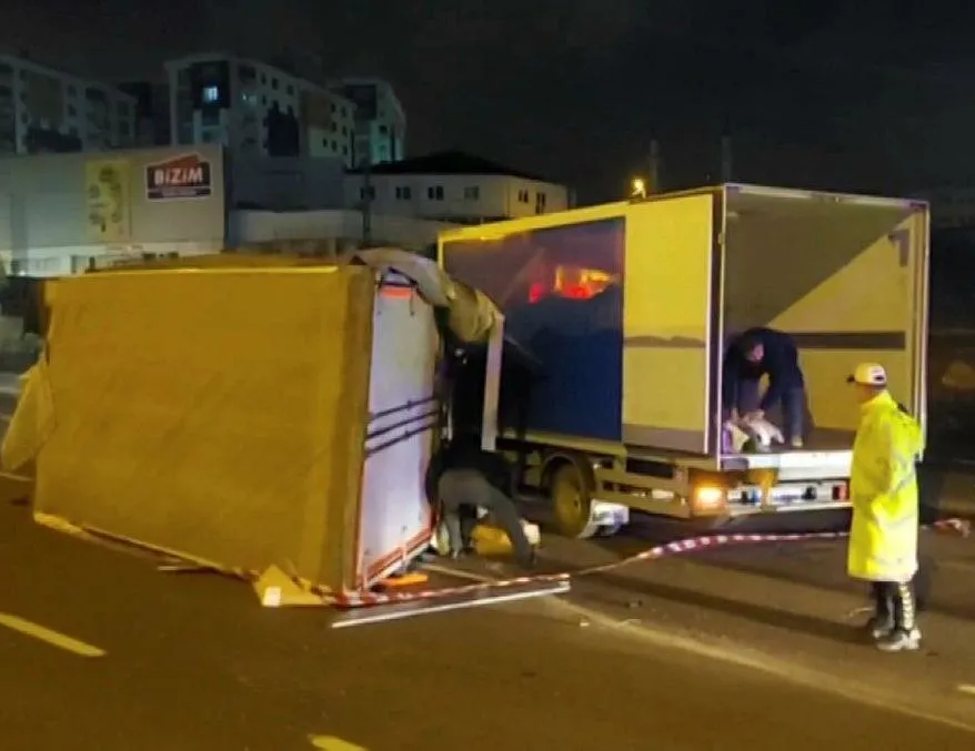 Kontrolden çıktı yan yattı! Yer: İstanbul