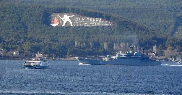 Son dakika: Rus savaş gemisi 'Novocherkassk' Çanakkale Boğazı’ndan geçti! Dikkat çeken görüntü