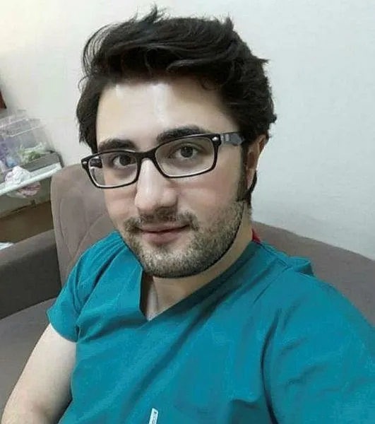 doktor-kaan-erolu-75-bicak-darbesiyle-olduren-doktor-yavuz-sumtere-muebbet-hapis-1632842076457.jpeg Doktor Kaan Erol'u 75 bıçak darbesiyle öldüren Doktor Yavuz Sümter'e müebbet hapis!-3