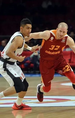 Galatasaray Odeabank sahasında fark yedi!