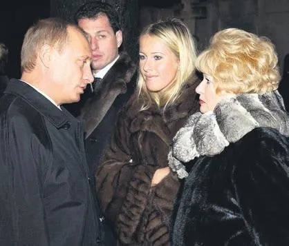 Avcılar’da bir kadın boğazı kesilerek öldürüldü (Yaşam haberleri)-9