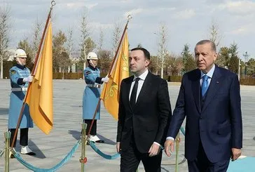 Başkan Erdoğan Külliye’de kabul etti