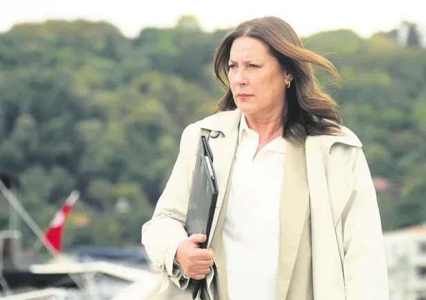 savas-basliyor-aldatmak-yeni-bolumuyle-milyonlari-yine-ekrana-kilitleyecek-1665608264240.jpeg Savaş başlıyor! 'Aldatmak' yeni bölümüyle milyonları yine ekrana kilitleyecek | Saklambaç haberleri-2