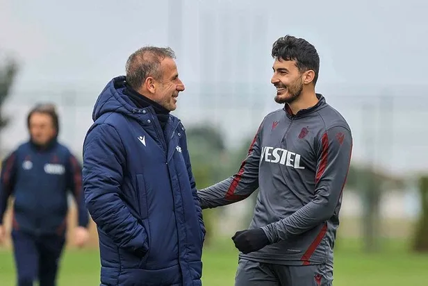 trabzonsporun-basarili-teknik-direktoru-abdullah-avcidan-oyuncularina-ovgu-dolu-sozler-1637356738946.jpeg Trabzonspor'un başarılı Teknik Direktörü Abdullah Avcı'dan oyuncularına övgü dolu sözler-2