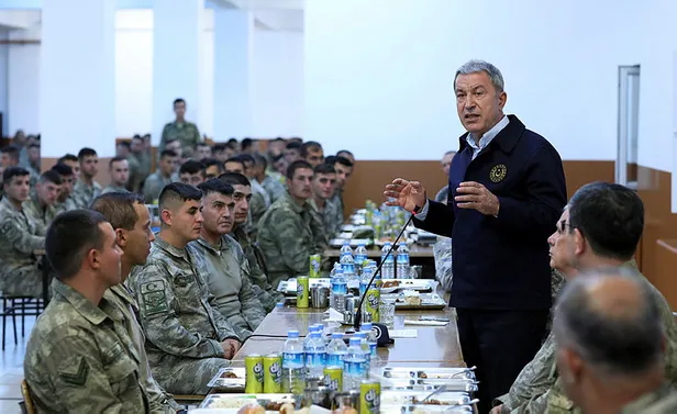 Bakan Akar'dan generallere ilişkin çirkin sözlere sert tepki: Yargı önünde hesabını verecekler-2