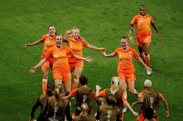 Japonya'yı 2-1 yenen Hollanda çeyrek finalde İtalya'nın rakibi oldu