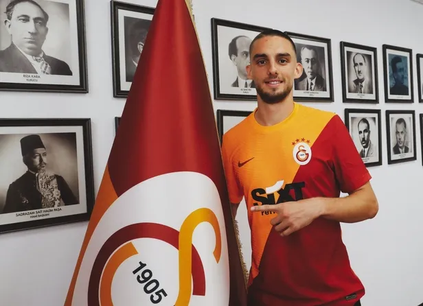 son-dakika-galatasaray-berkan-kutlu-transferini-resmen-acikladi-1627590463999.jpeg Son dakika: Galatasaray Berkan Kutlu transferini resmen açıkladı-1