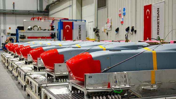 turk-savunmasinda-balistik-fuzelerle-mutlak-caydiricilik-roketsan-duyurdu-tayfun-ve-somda-kesintisiz-uretime-d-1774515098598.jpg Türk savunmasında balistik füzelerle mutlak caydırıcılık | ROKETSAN duyurdu: TAYFUN ve SOM’da kesintisiz üretime devam-6