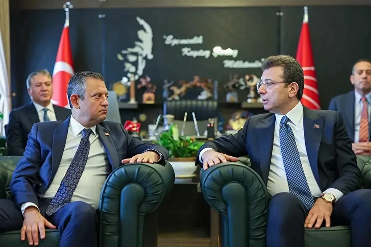 ovur-100-yillik-chpnin-dramini-yazdi-partiyi-cakallara-biraktik-eski-chpliler-gozyaslariyla-isyanda-duayenleri-1778999282142.jpg Övür 100 yıllık CHP’nin dramını yazdı: "Partiyi çakallara bıraktık" | Eski CHP’liler gözyaşlarıyla isyanda | 'Duayenlerin' sessizliğinin şifreleri-7