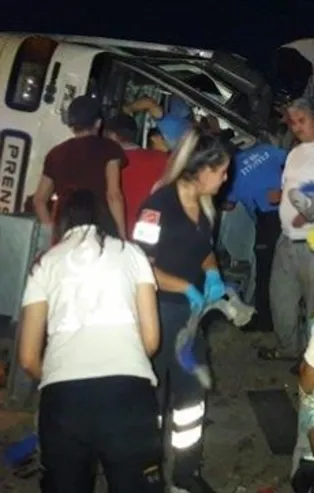 Son dakika: Bursa'da otobüs devrildi
