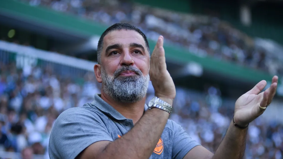 Trabzonspor'da teknik direktör arayışı: Arda Turan ve Şenol Güneş listede